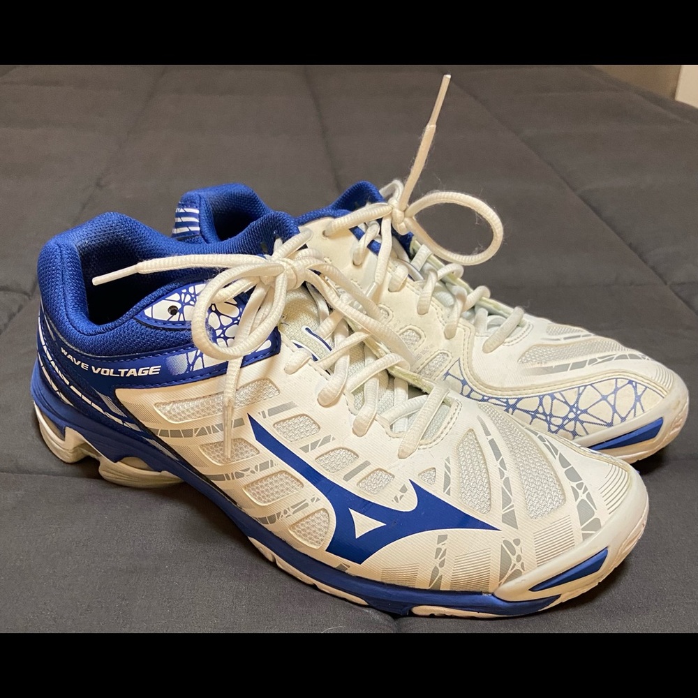 Mizuno Wave Voltage volleyball shoes